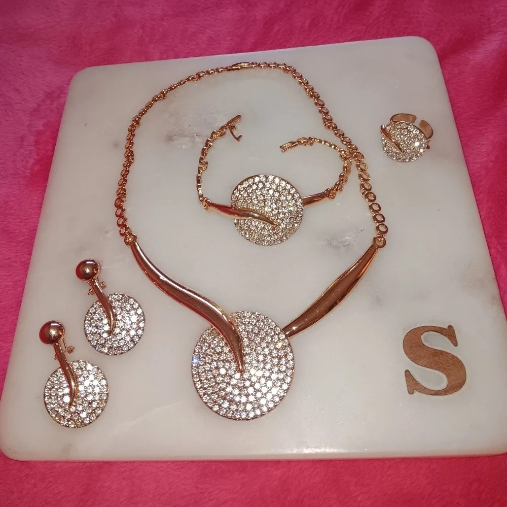 Gold plated ring necklace set 4 Pieces Beautiful